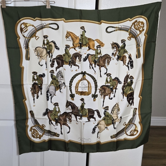 Hermes Accessories - Hermès Reprise Carré 90 silk scarf